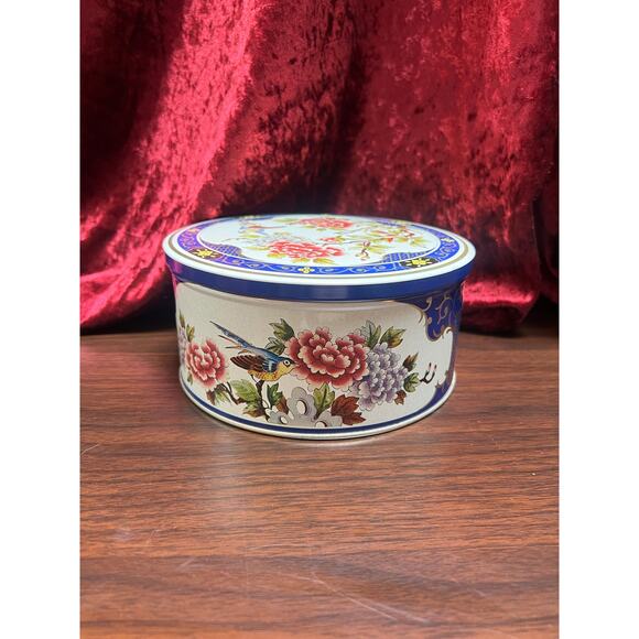 Vintage Kitchen Tea Tin Bluebird In Flower Bush Tin Box Company of America 1987 - Picture 6 of 8